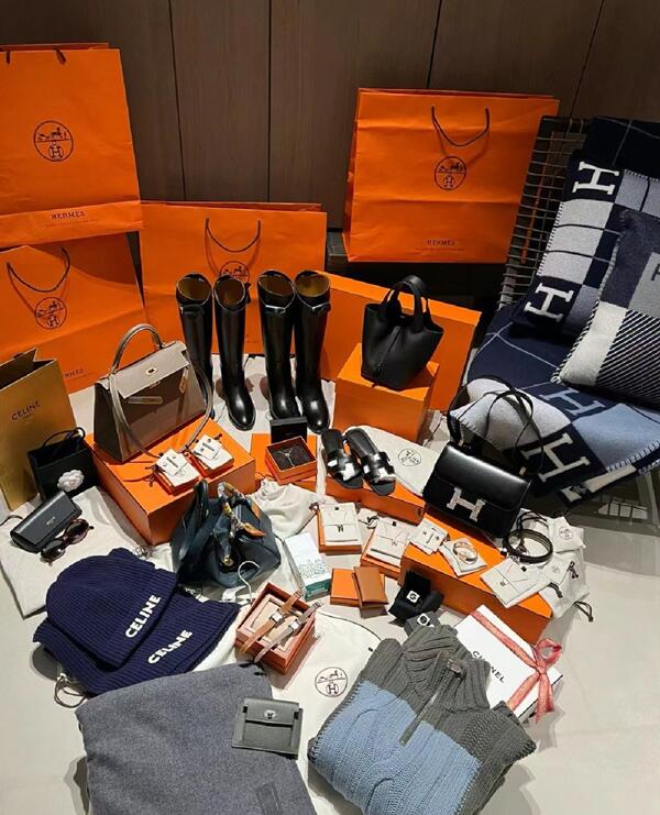 玉溪回收奢侈品鞋服.jpg